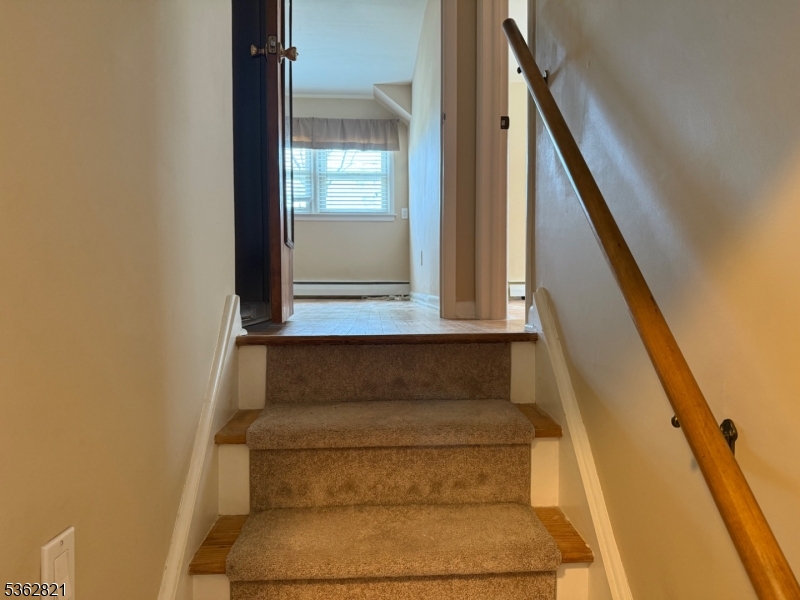 54 S Central Ave Property Photo 8
