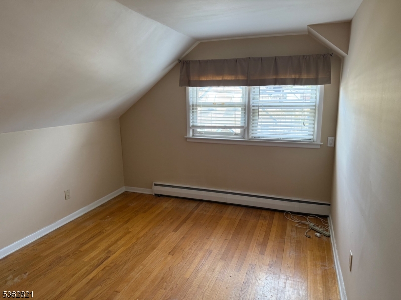 54 S Central Ave Property Photo 9