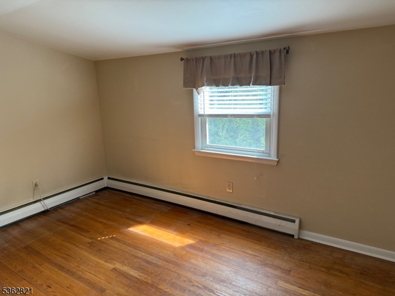 54 S Central Ave Property Photo 10