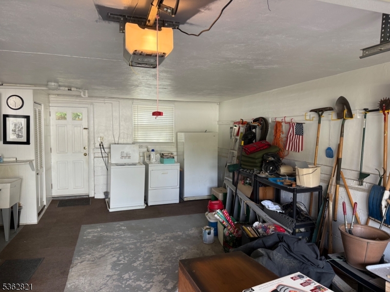 54 S Central Ave Property Photo 12