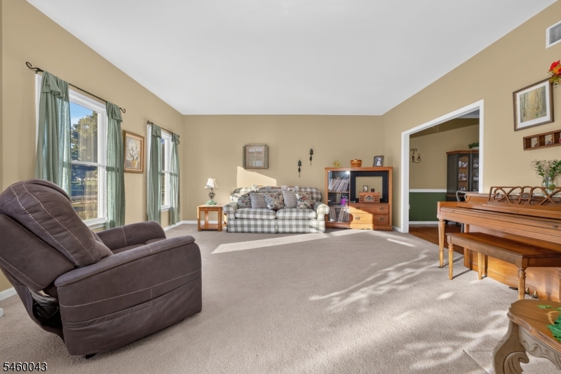 3 Cobblewood Ct Property Photo 5