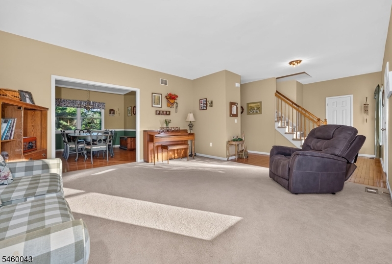 3 Cobblewood Ct Property Photo 6