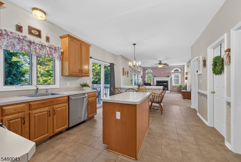 3 Cobblewood Ct Property Photo 11