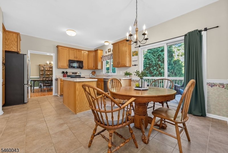3 Cobblewood Ct Property Photo 15