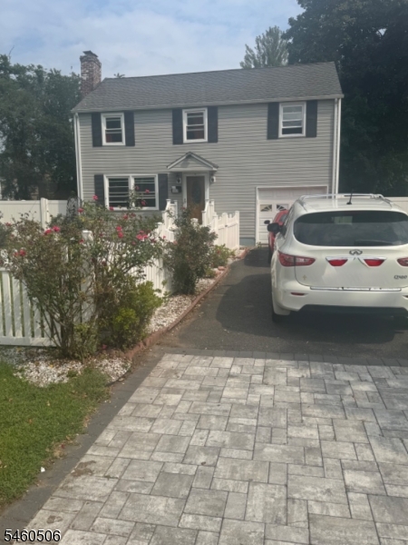 1079 Rose St Property Photo 1