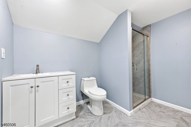 1079 Rose St Property Photo 14