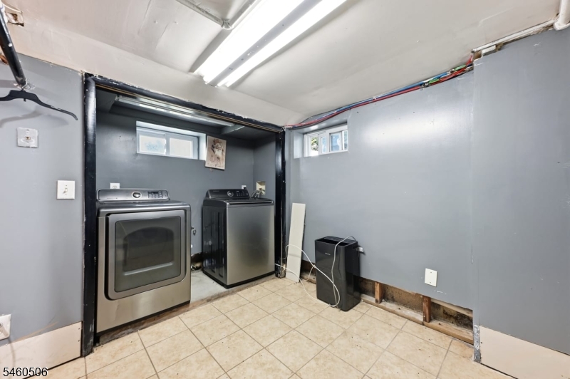 1079 Rose St Property Photo 23