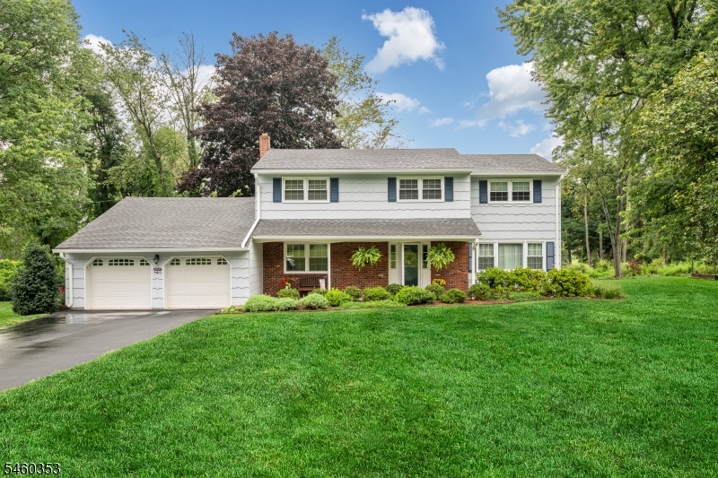 3 Bridle Ln Property Photo 1