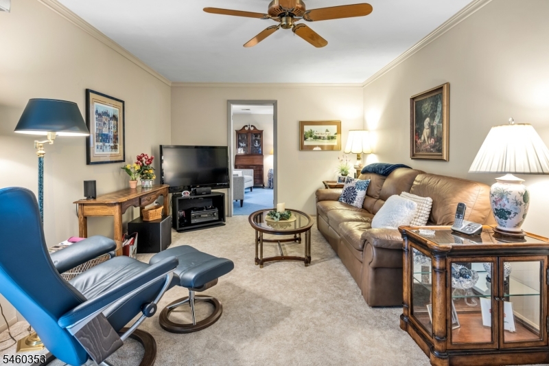 3 Bridle Ln Property Photo 9