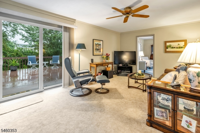 3 Bridle Ln Property Photo 10