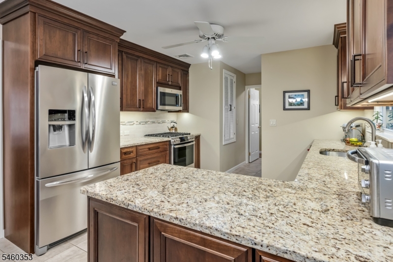 3 Bridle Ln Property Photo 14
