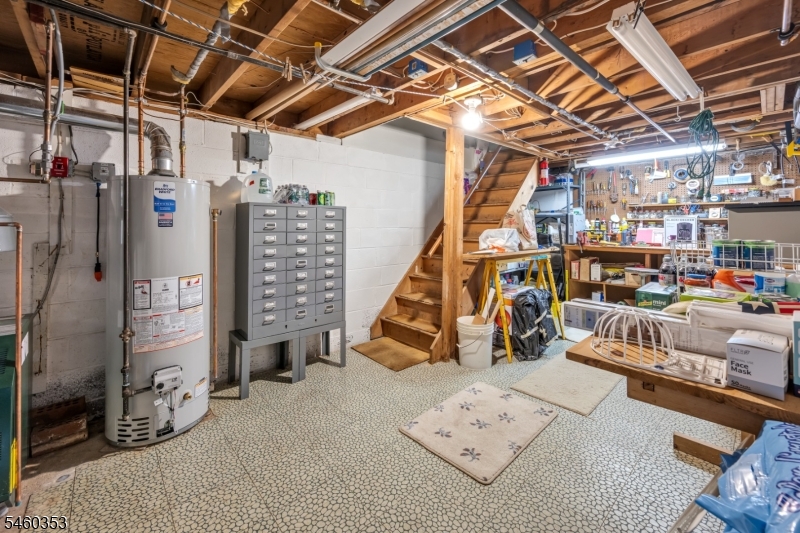 3 Bridle Ln Property Photo 17