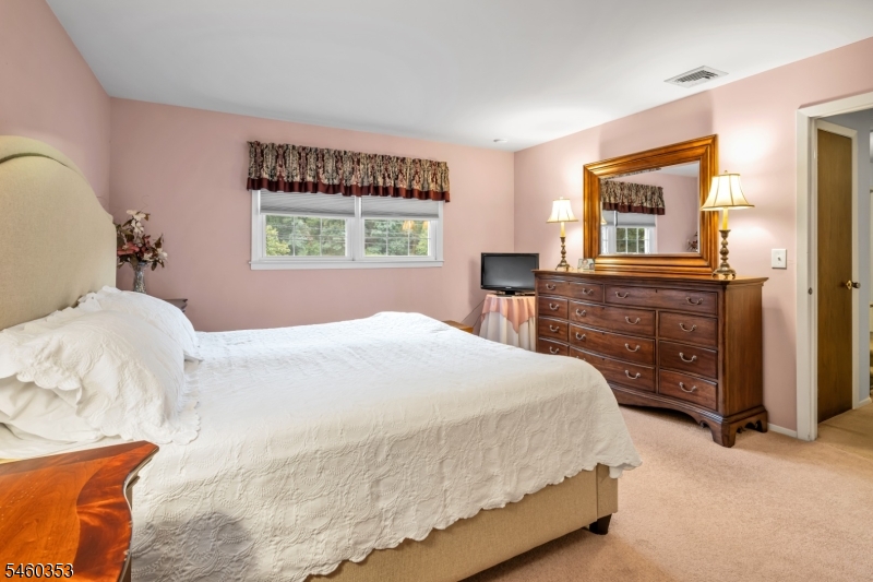 3 Bridle Ln Property Photo 24