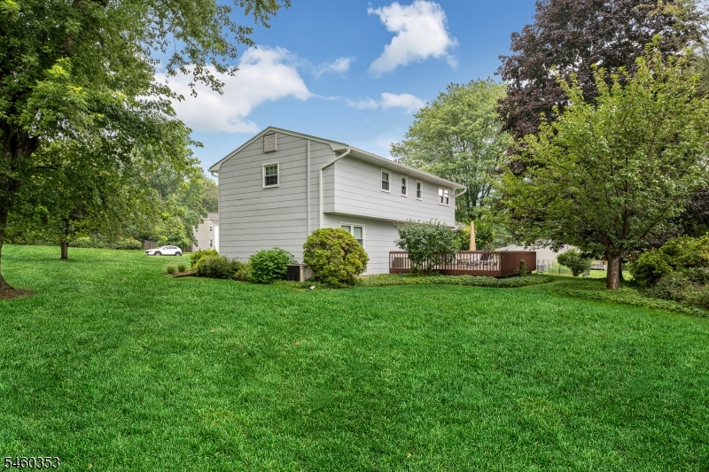 3 Bridle Ln Property Photo 29