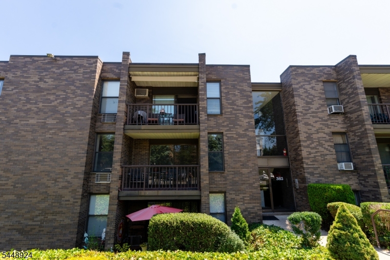 355 River Road365- E Property Photo 1