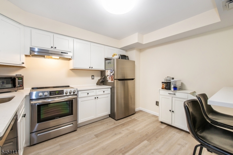 521 Piermont Ave 119 Property Photo 5