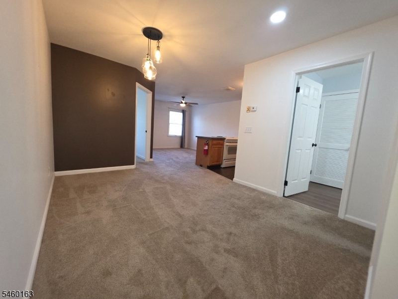 272 Us Highway 206 B Property Photo 3