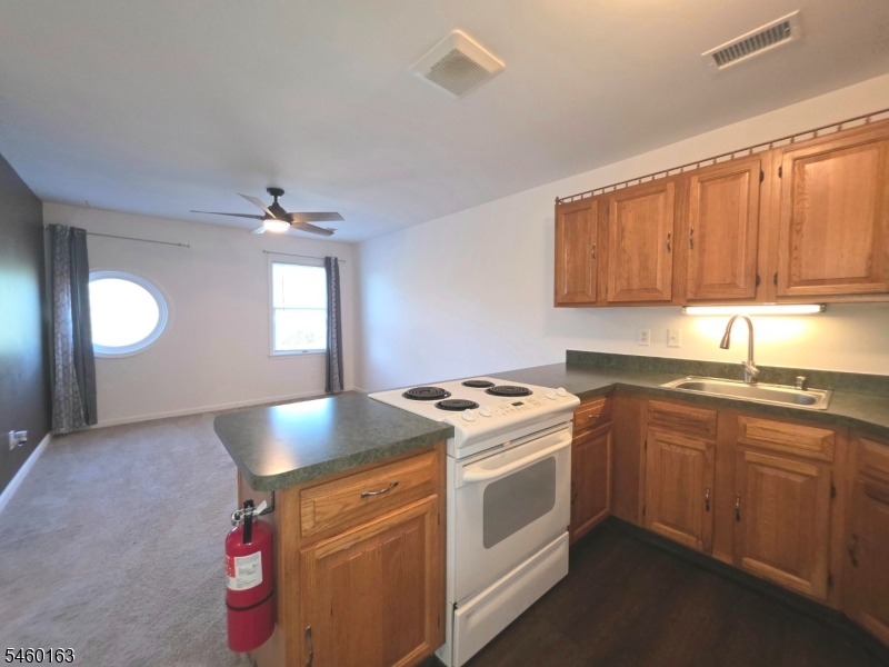 272 Us Highway 206 B Property Photo 15
