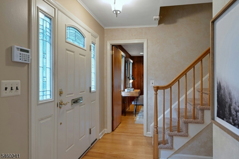 7 Sharon Rd Property Photo 4