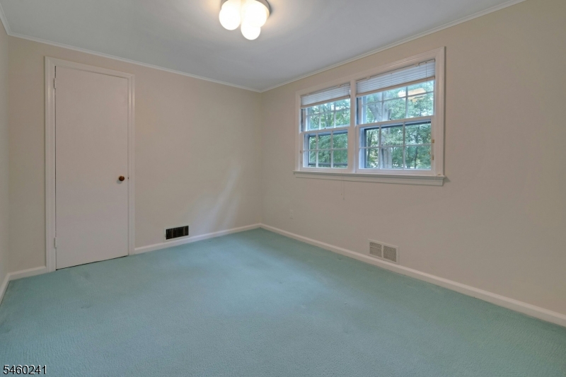 7 Sharon Rd Property Photo 25