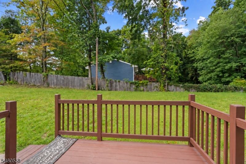 340 Lakeview Dr Property Photo 35
