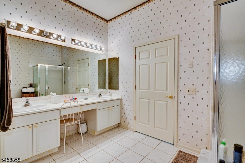 1409 Four Seasons Dr 1409 Property Photo 28