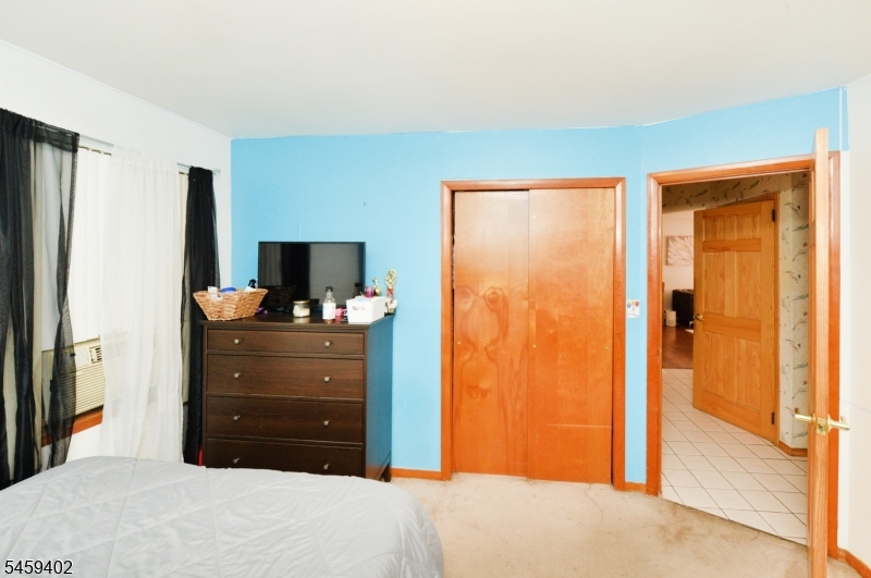 62 Knapp Ave Property Photo 11