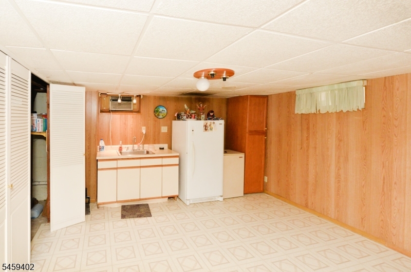 62 Knapp Ave Property Photo 14
