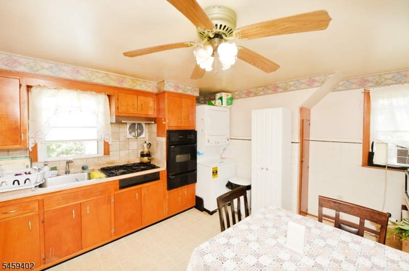 62 Knapp Ave Property Photo 19