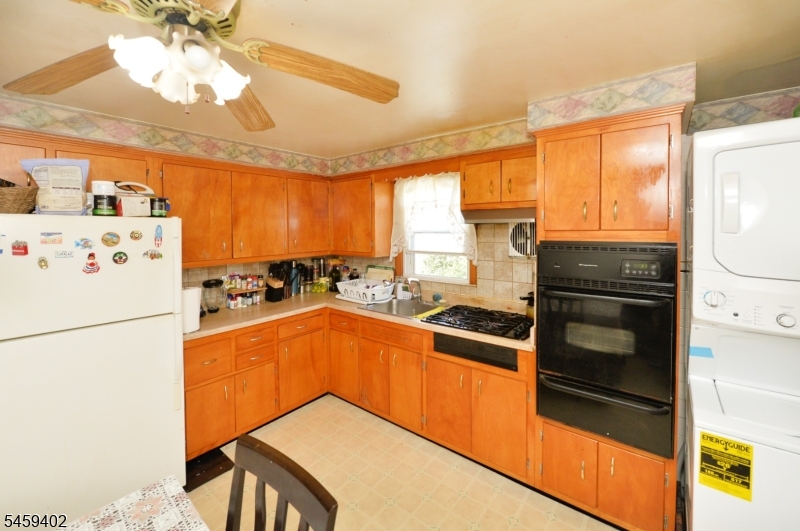 62 Knapp Ave Property Photo 20