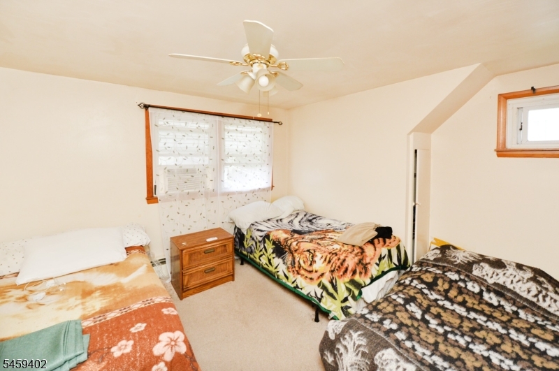 62 Knapp Ave Property Photo 21