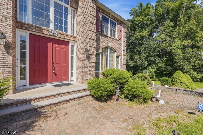 6 Andre Ct Property Photo 2