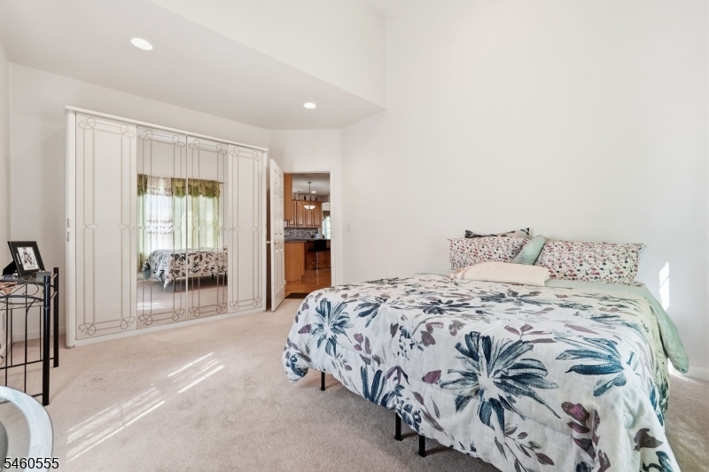 6 Andre Ct Property Photo 18
