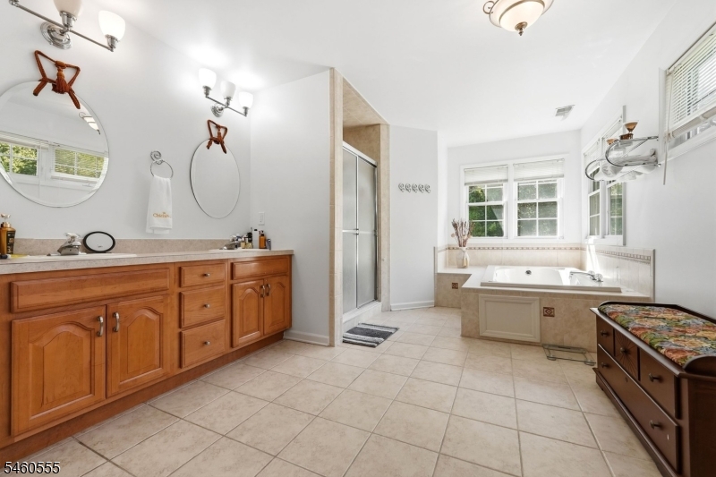 6 Andre Ct Property Photo 26