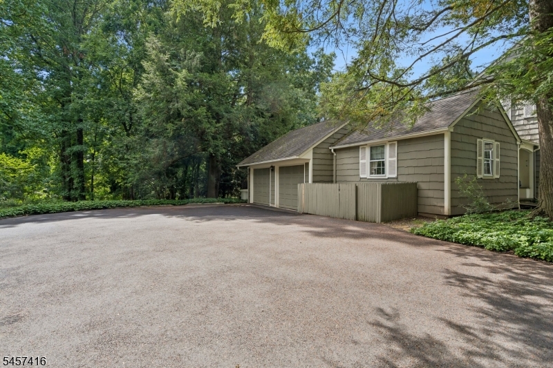 300 Oak Ridge Ave Property Photo 41