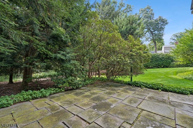 300 Oak Ridge Ave Property Photo 42