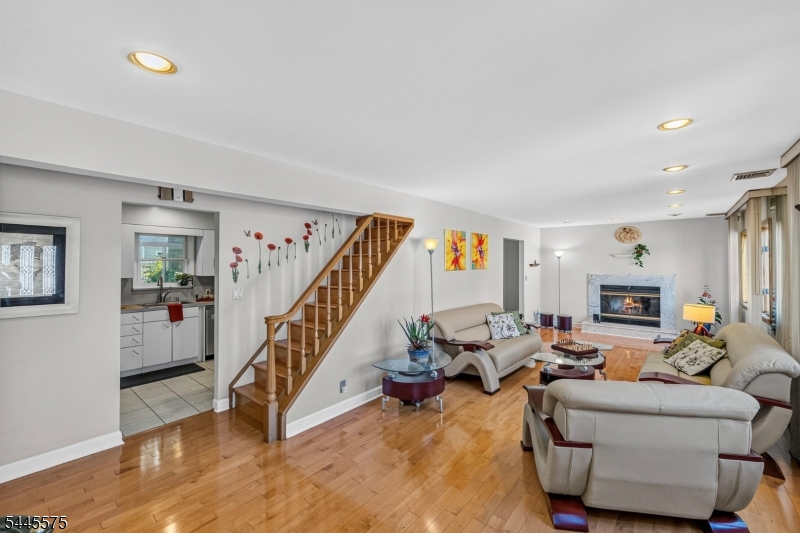 181 Livingston St Property Photo 8