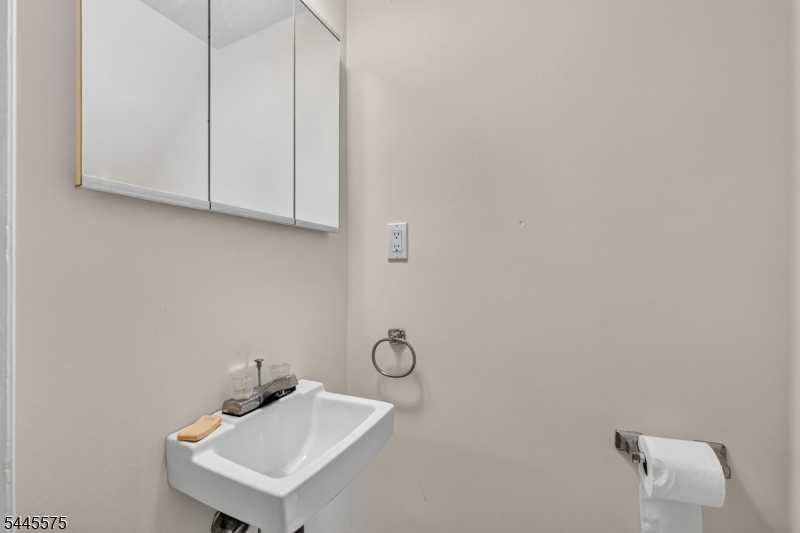 181 Livingston St Property Photo 39