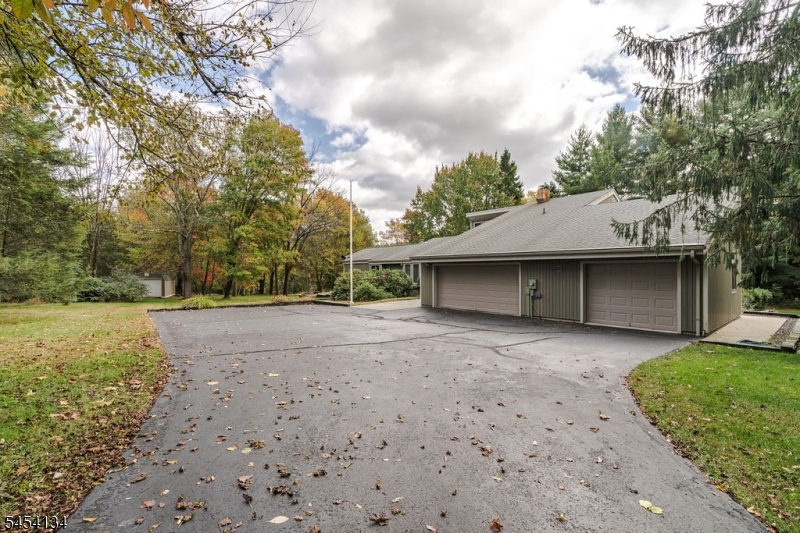 3 Alexandria Dr Property Photo 2