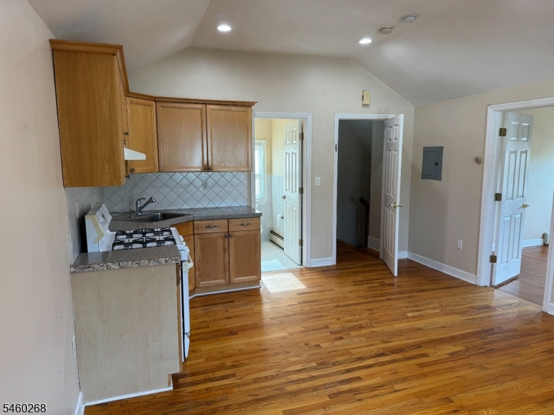 2059 Tyler St Property Photo 7