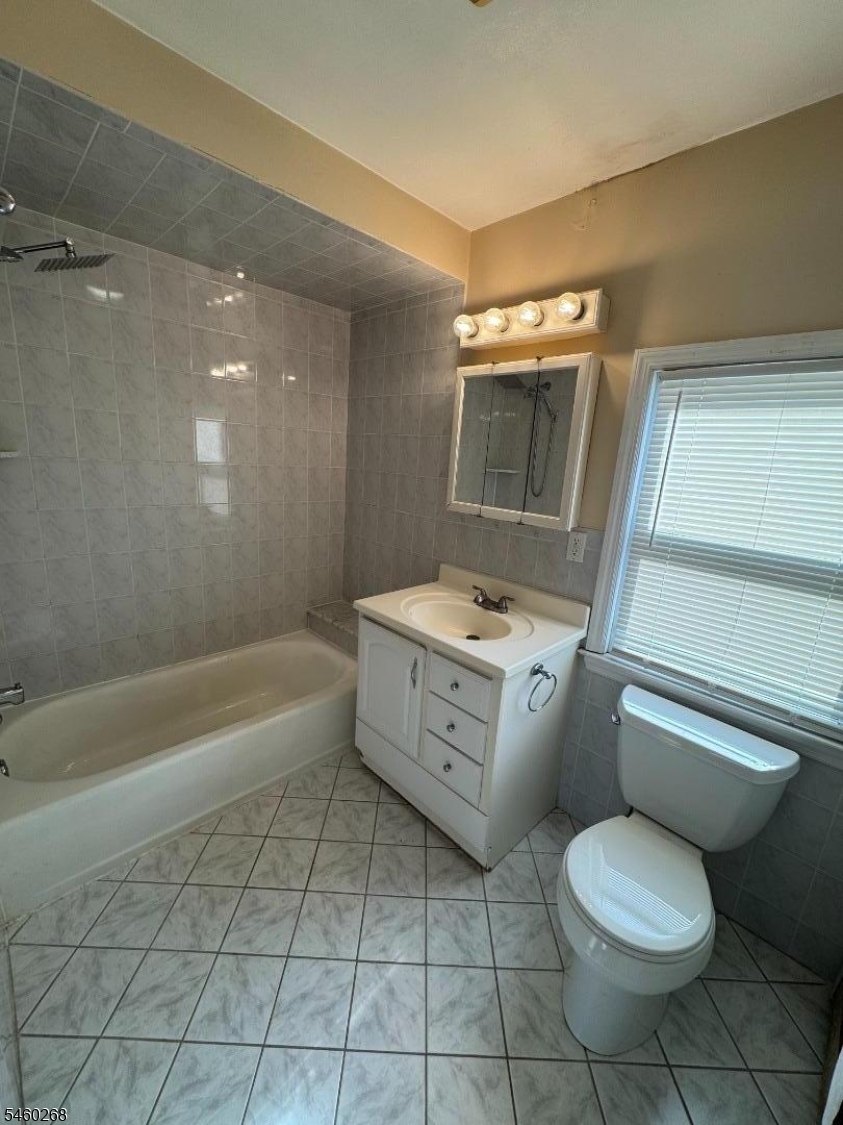 2059 Tyler St Property Photo 9