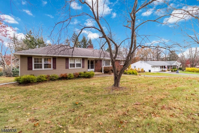 77 Sun Valley Way Property Photo 2