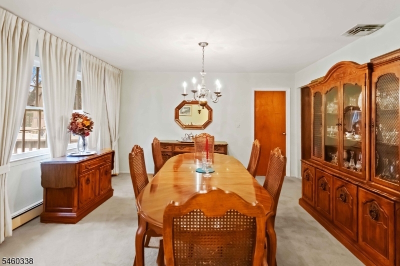 77 Sun Valley Way Property Photo 7