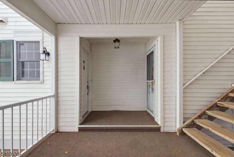 125 Smithfield Ct Property Photo 4