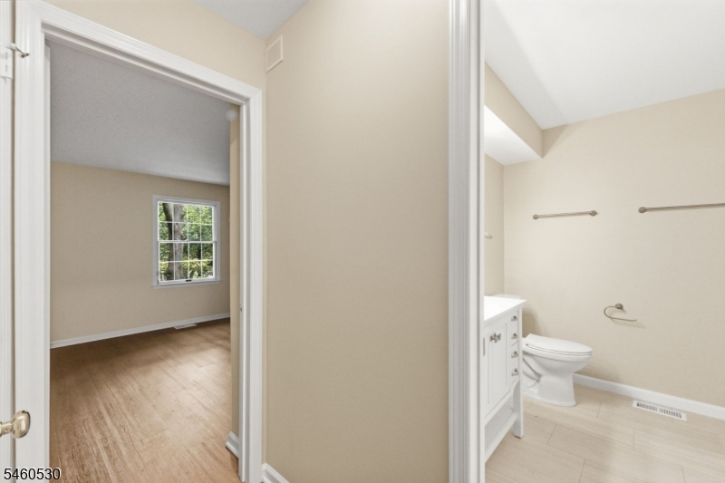 125 Smithfield Ct Property Photo 17