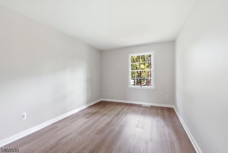 125 Smithfield Ct Property Photo 23