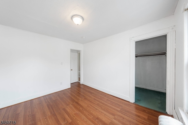 352 Forest St Property Photo 16