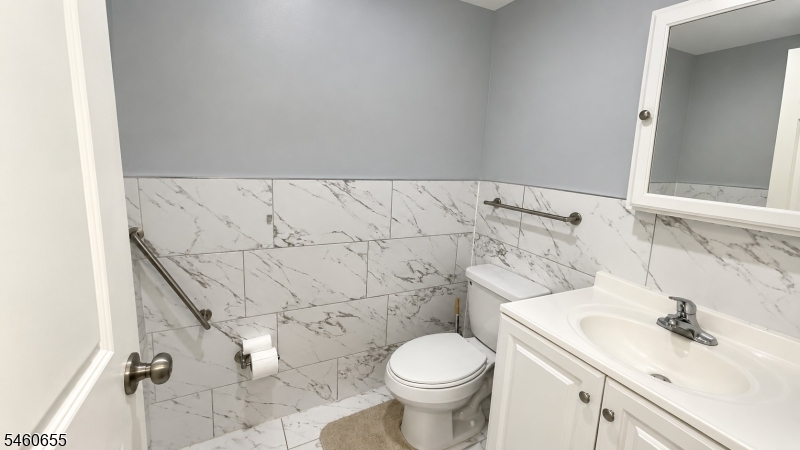 54 Elliott St 3 Property Photo 15