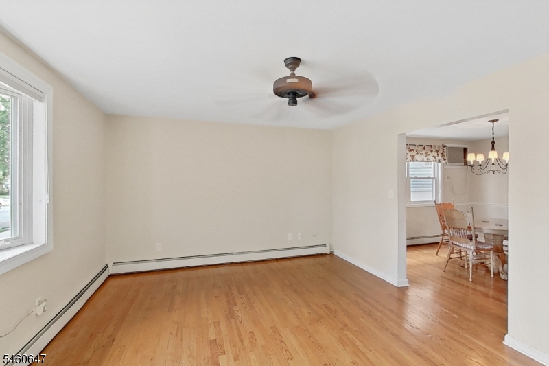 14 Pine St Property Photo 6