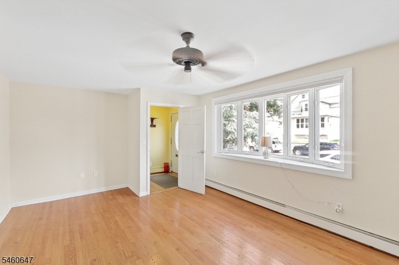 14 Pine St Property Photo 8